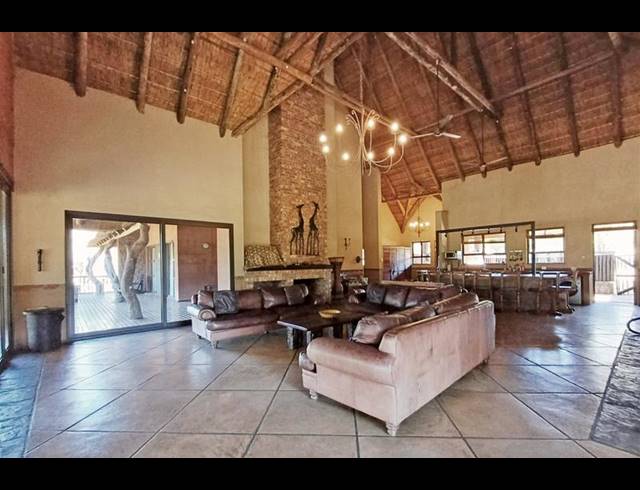 5 BEDROOM HOUSE FOR SALE IN VAALKOP DAM